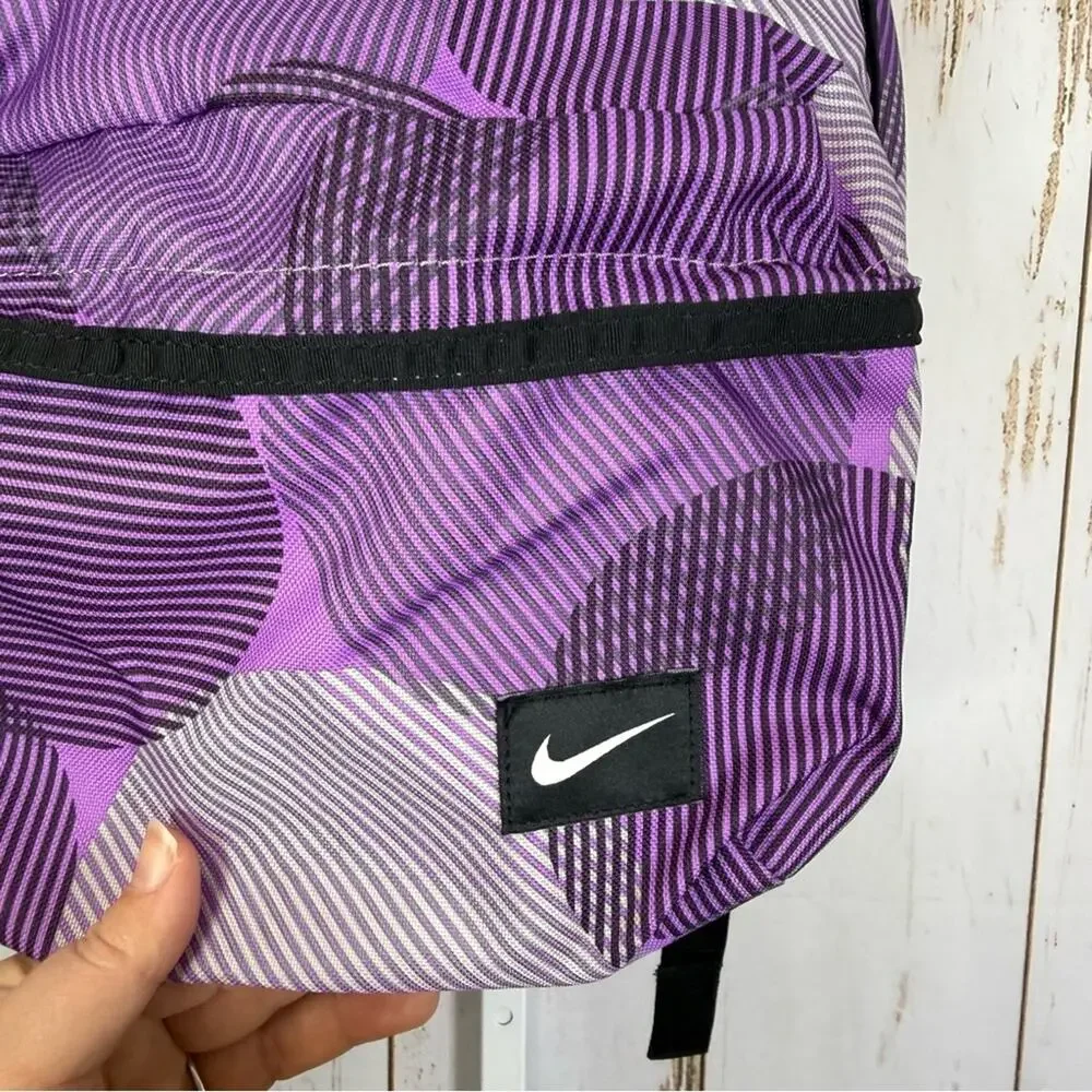 Nike girls half